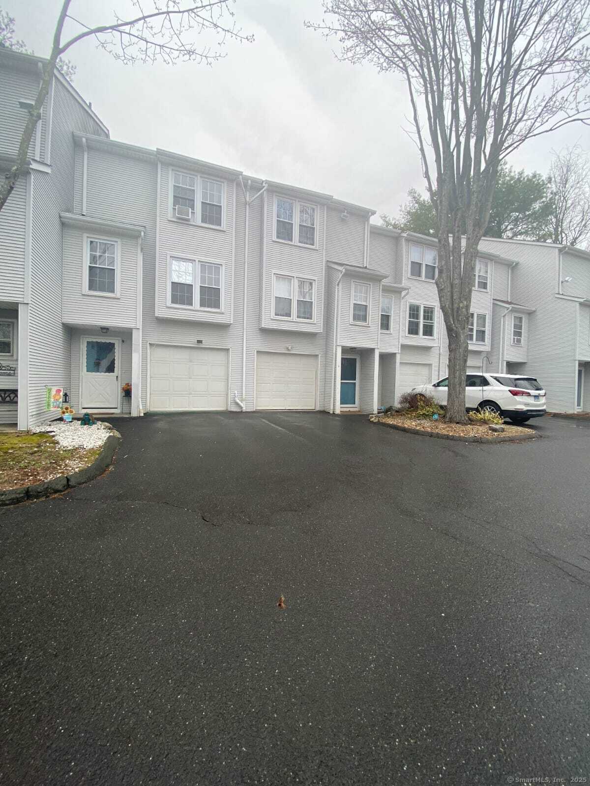 24 Deerwood Lane #3, Waterbury, Connecticut image 2