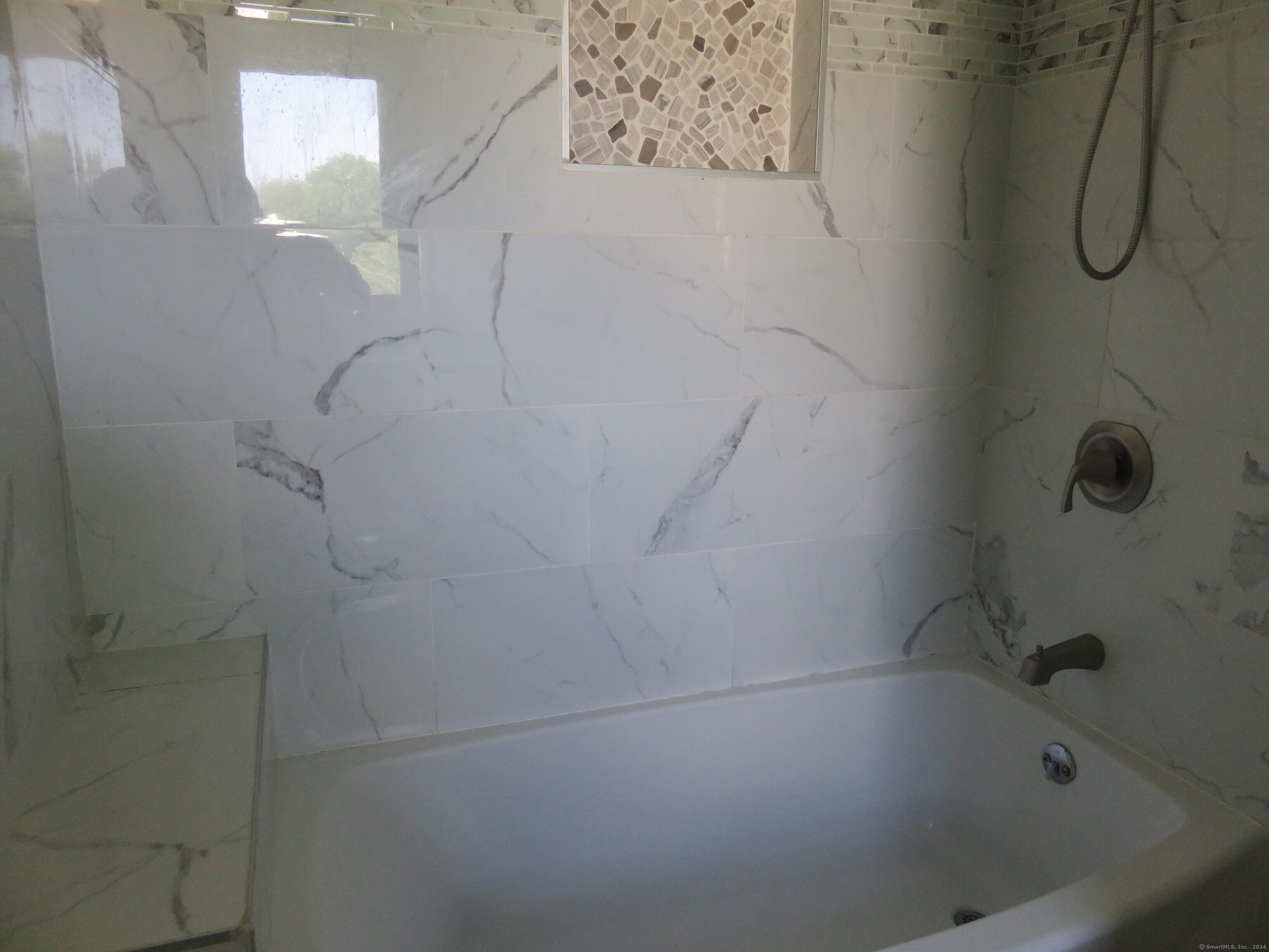 Farmington, Connecticut 06032, United States, 3 Bedrooms Bedrooms, ,2 BathroomsBathrooms,Residential,Active,99788