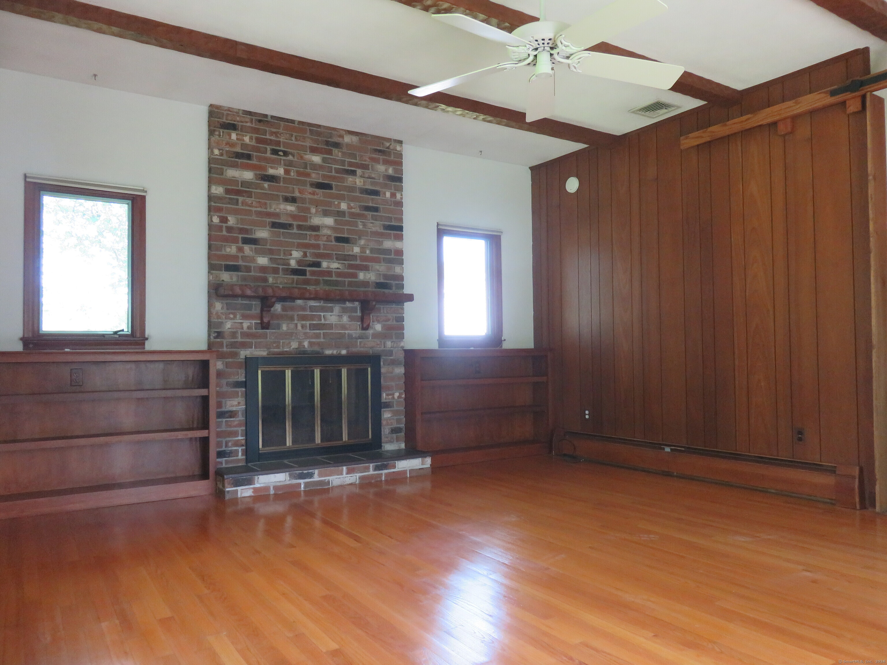 Farmington, Connecticut 06032, United States, 3 Bedrooms Bedrooms, ,2 BathroomsBathrooms,Residential,Active,99788