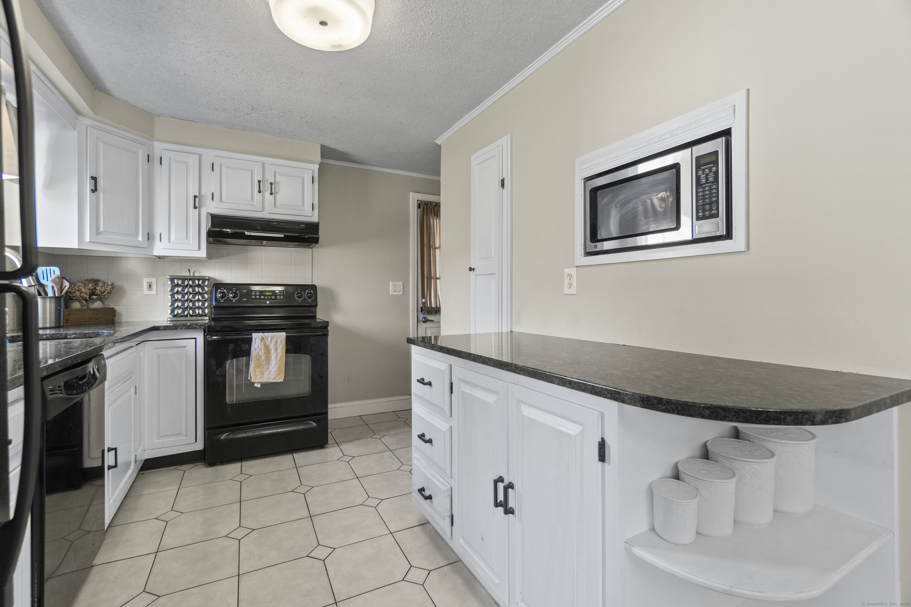 15 Brookfield Road, East Haven, Connecticut image 11