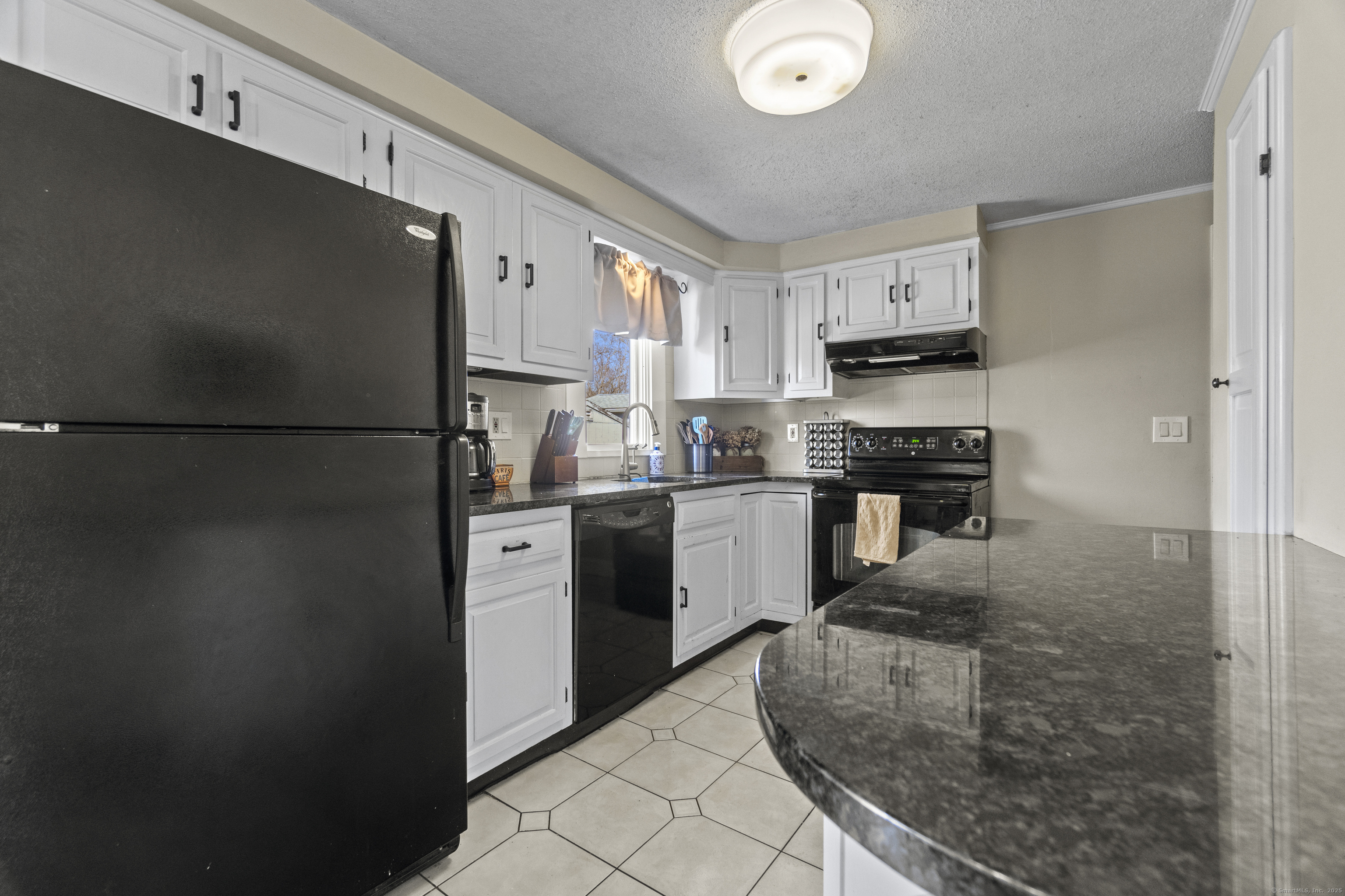 15 Brookfield Road, East Haven, Connecticut image 12