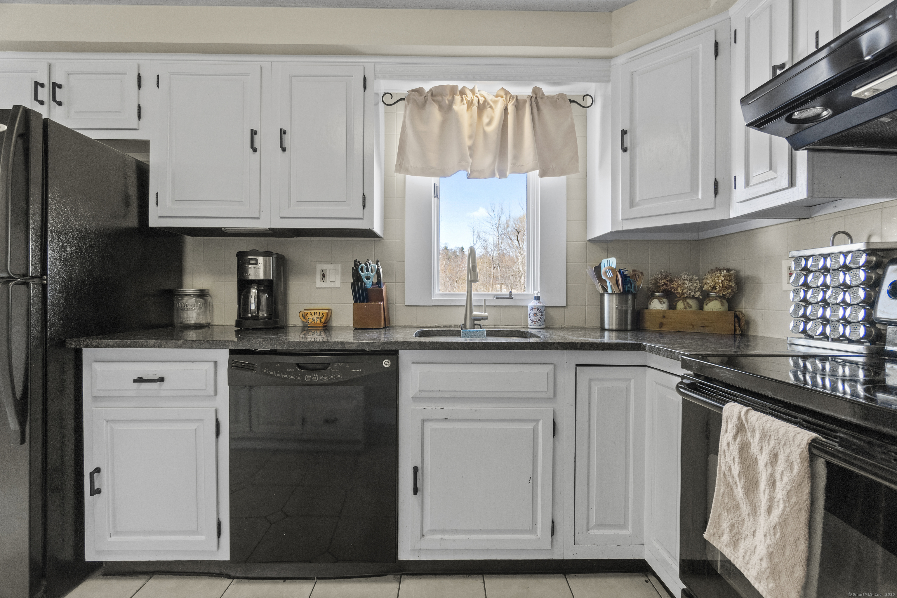 15 Brookfield Road, East Haven, Connecticut image 13