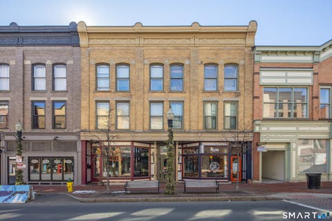 Photo of 118 Washington Street #203, Norwalk, CT 06854 (MLS # 24183000)
