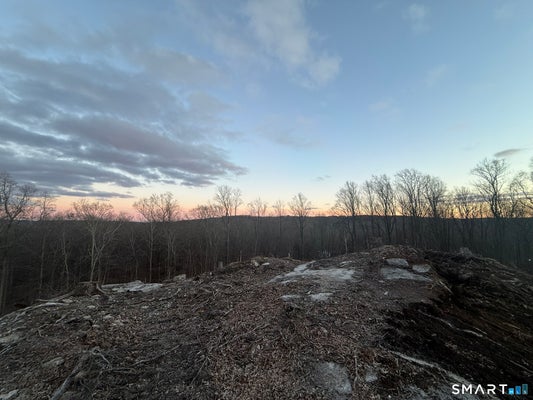 8 STONE BRIDGE TRL, SANDY HOOK, CT 06482 - Image d4aadc3cb4d5195a2bb7e22ea049b02c/681835228