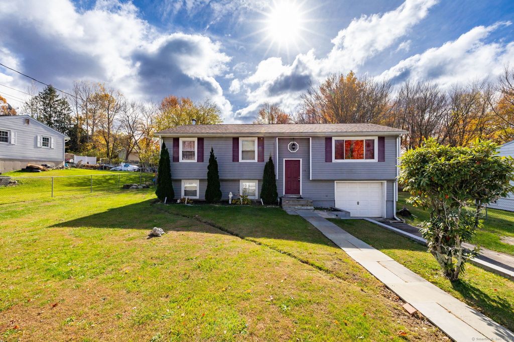 Photo of 119 Lincolndale Drive, Waterbury, CT 06704 (MLS # 24136581)