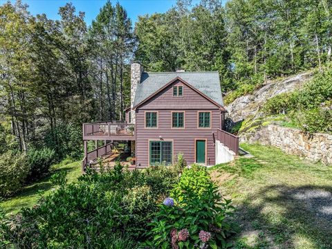 A home in New Milford