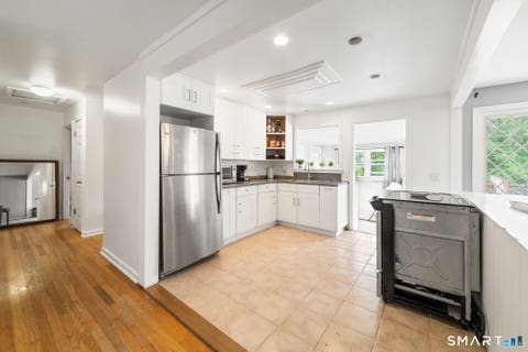 Tiny photo for 21 Fountain Terrace, New Haven, CT 06515 (MLS # 24185164)