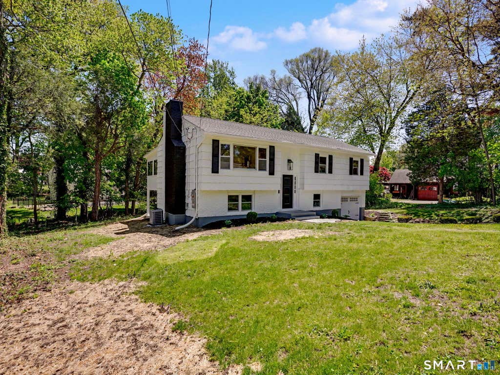 Photo of 6 Eric Court, Norwalk, CT 06851 (MLS # 24166318)
