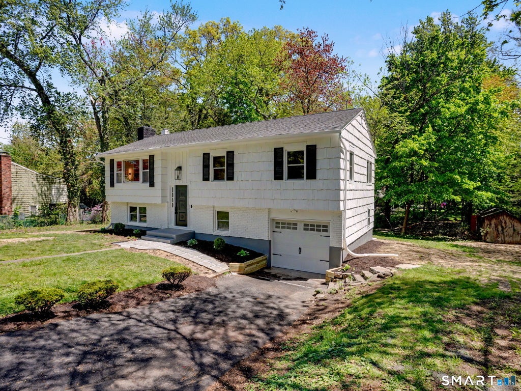 Photo of 6 Eric Court, Norwalk, CT 06851 (MLS # 24166318)