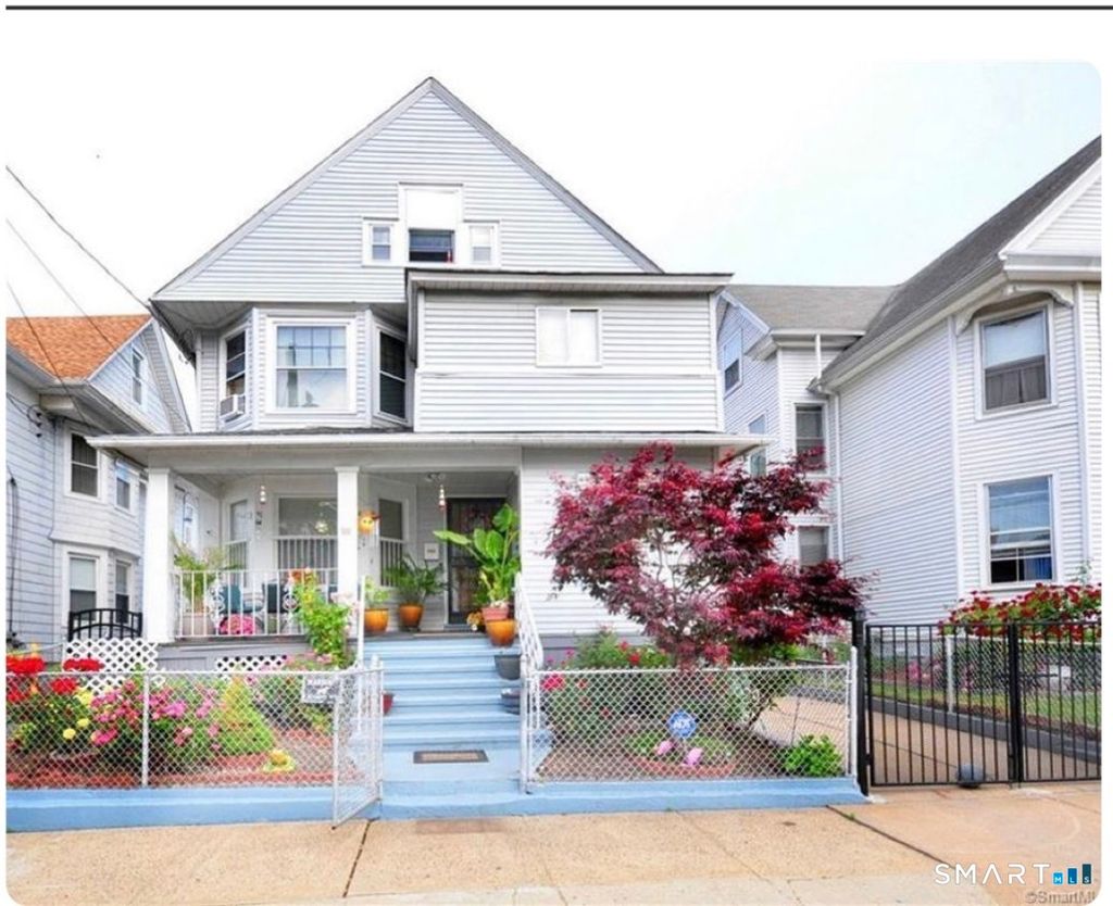 Photo of 500 Park Street, Bridgeport, CT 06608 (MLS # 24159119)