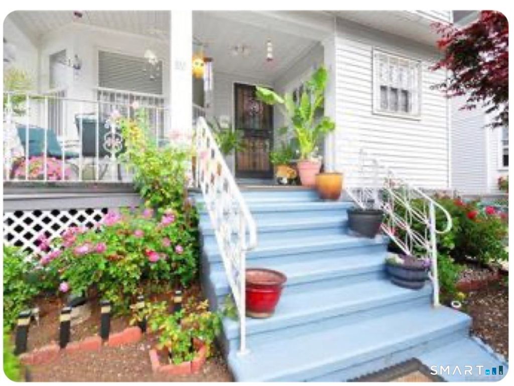 Photo of 500 Park Street, Bridgeport, CT 06608 (MLS # 24159119)