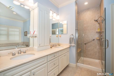 Tiny photo for 6 Spy Glass Circle #6, Bloomfield, CT 06002 (MLS # 24153345)