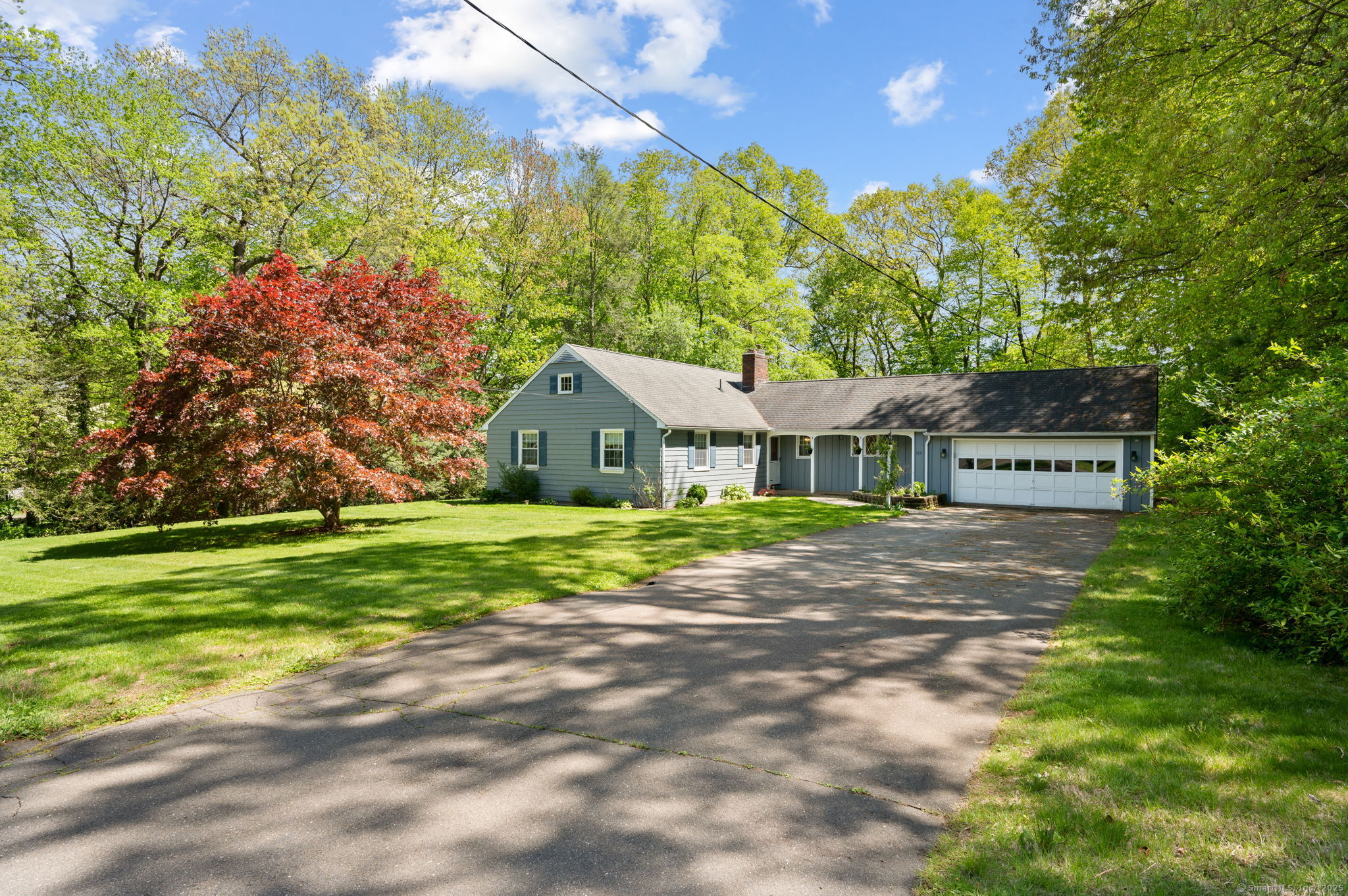 Boy Street, Bristol, Connecticut - 3 Bedrooms  
2 Bathrooms  
6 Rooms - 