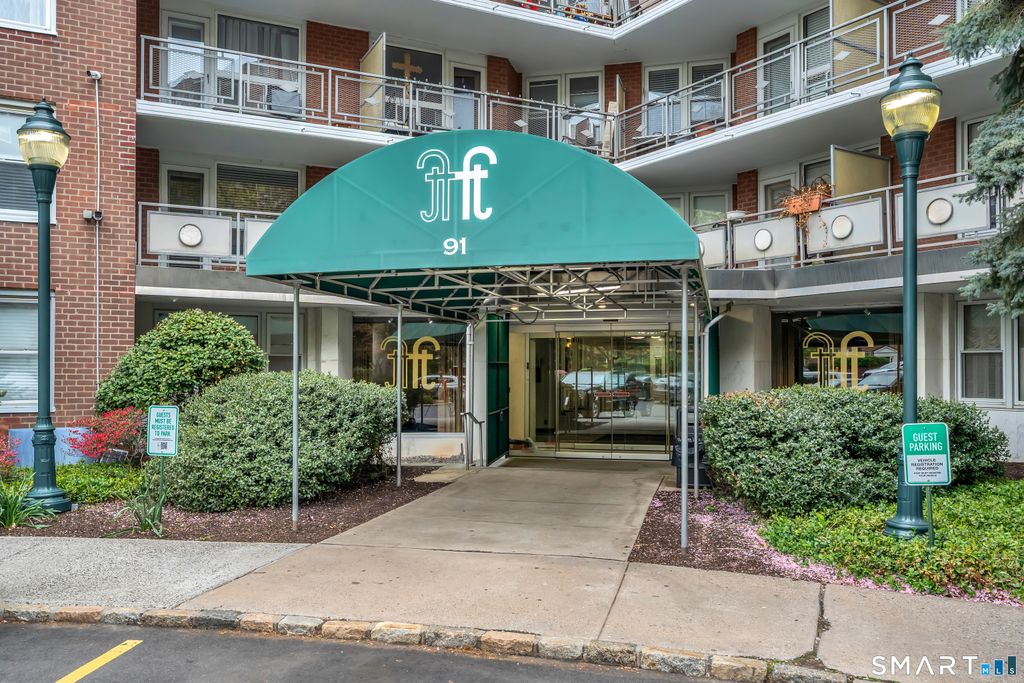 Photo of 91 Strawberry Hill Avenue #727, Stamford, CT 06902 (MLS # 24169644)