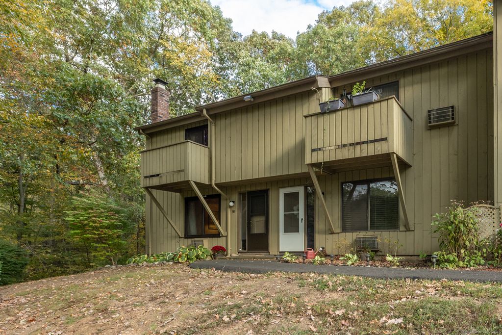Photo of 50 Quidnet Court #50, Guilford, CT 06437 (MLS # 24131744)