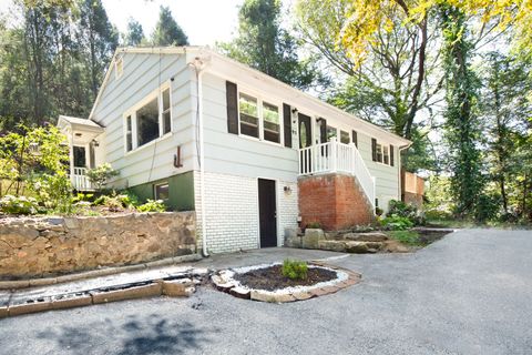 95 Squantuck Road Seymour CT 06483