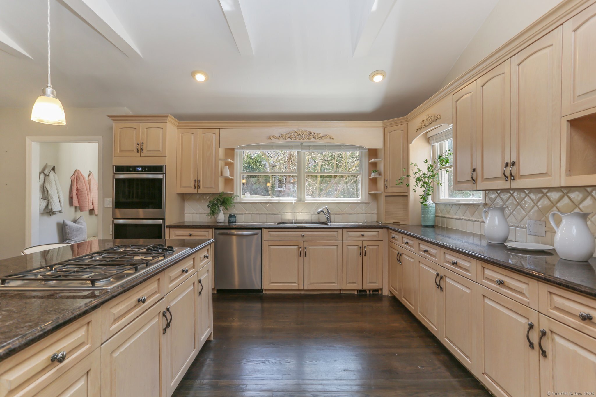 16 Dandy Drive, Greenwich, Connecticut image 8