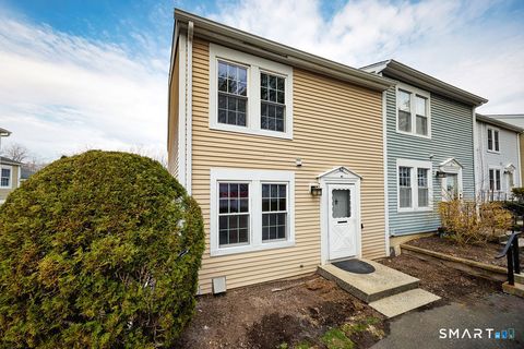 Condo For Sale - 97-99 Park Avenue #40<br/> Danbury, CT 06810