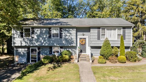 Photo of 23 Meadowbrook Road, West Haven, CT 06516 (MLS # 24133882)