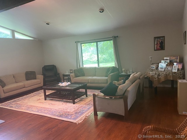 11 Mountain Wood Road