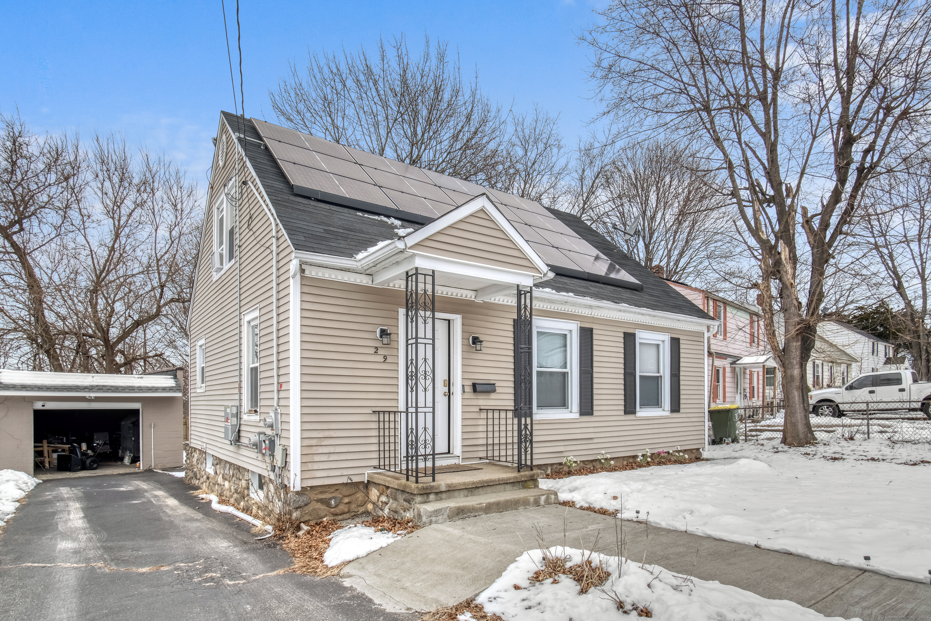 29 Matthews Street, Waterbury, Connecticut image 2