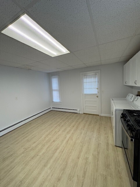 Norwalk, Connecticut 06855, United States, 2 Bedrooms Bedrooms, ,1 BathroomBathrooms,Residential,Active,241623