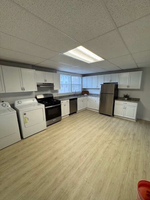 Norwalk, Connecticut 06855, United States, 2 Bedrooms Bedrooms, ,1 BathroomBathrooms,Residential,Active,241623