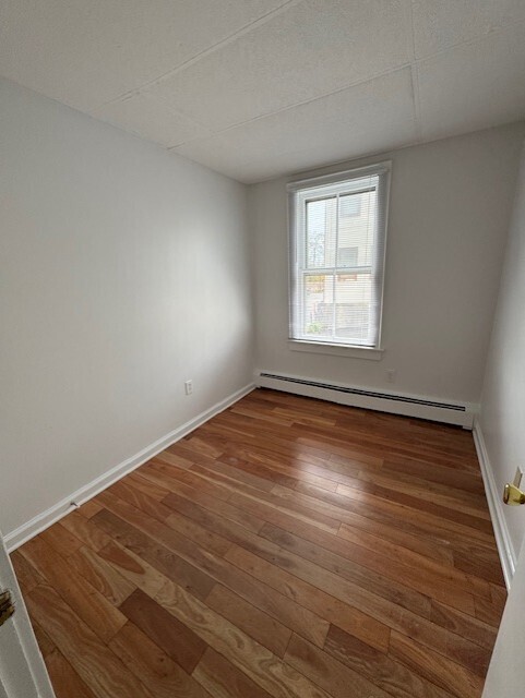Norwalk, Connecticut 06855, United States, 2 Bedrooms Bedrooms, ,1 BathroomBathrooms,Residential,Active,241623
