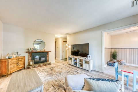 Tiny photo for 10 Deepwood Drive #10, Southington, CT 06489 (MLS # 24135227)