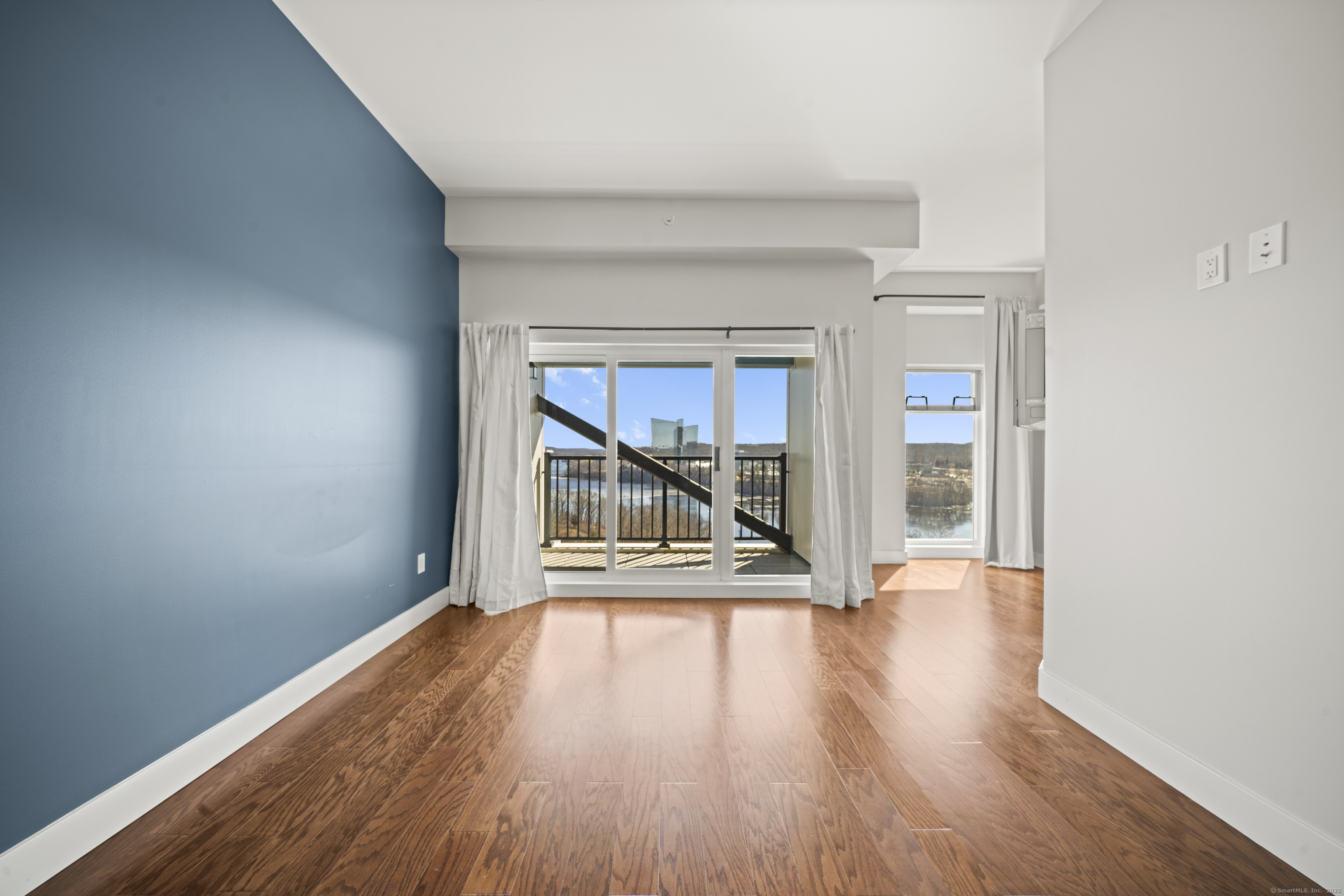 586 W Thames Street #APT 609, Norwich, Connecticut image 25
