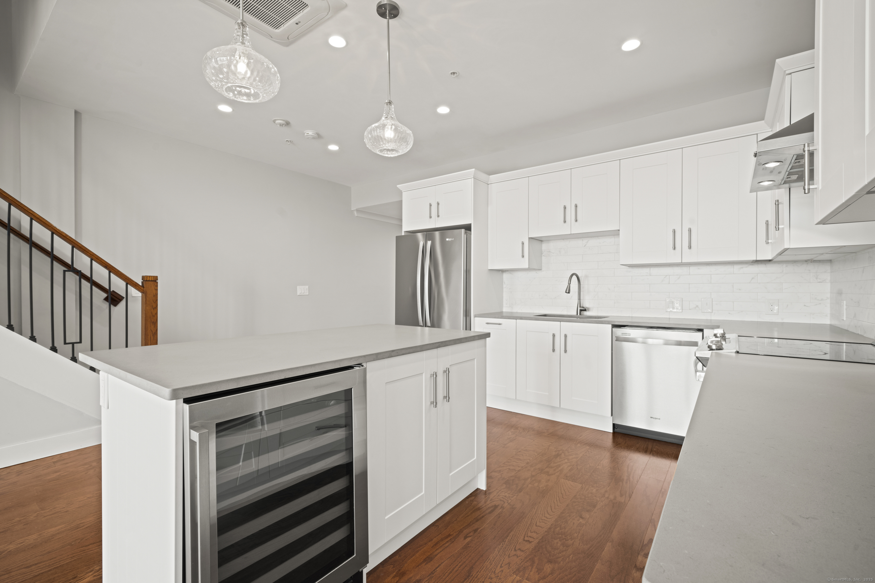 586 W Thames Street #APT 609, Norwich, Connecticut image 15