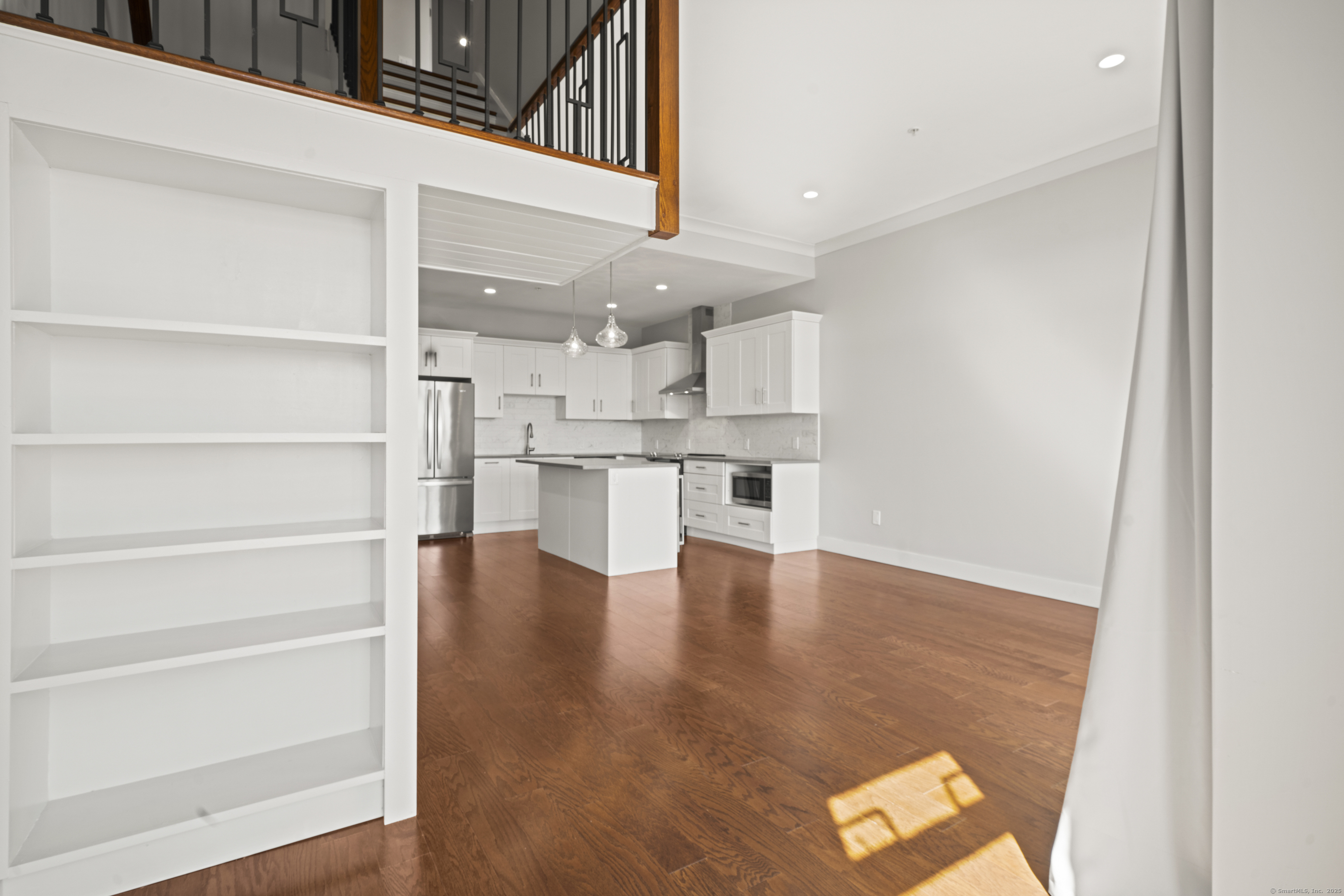 586 W Thames Street #APT 609, Norwich, Connecticut image 6