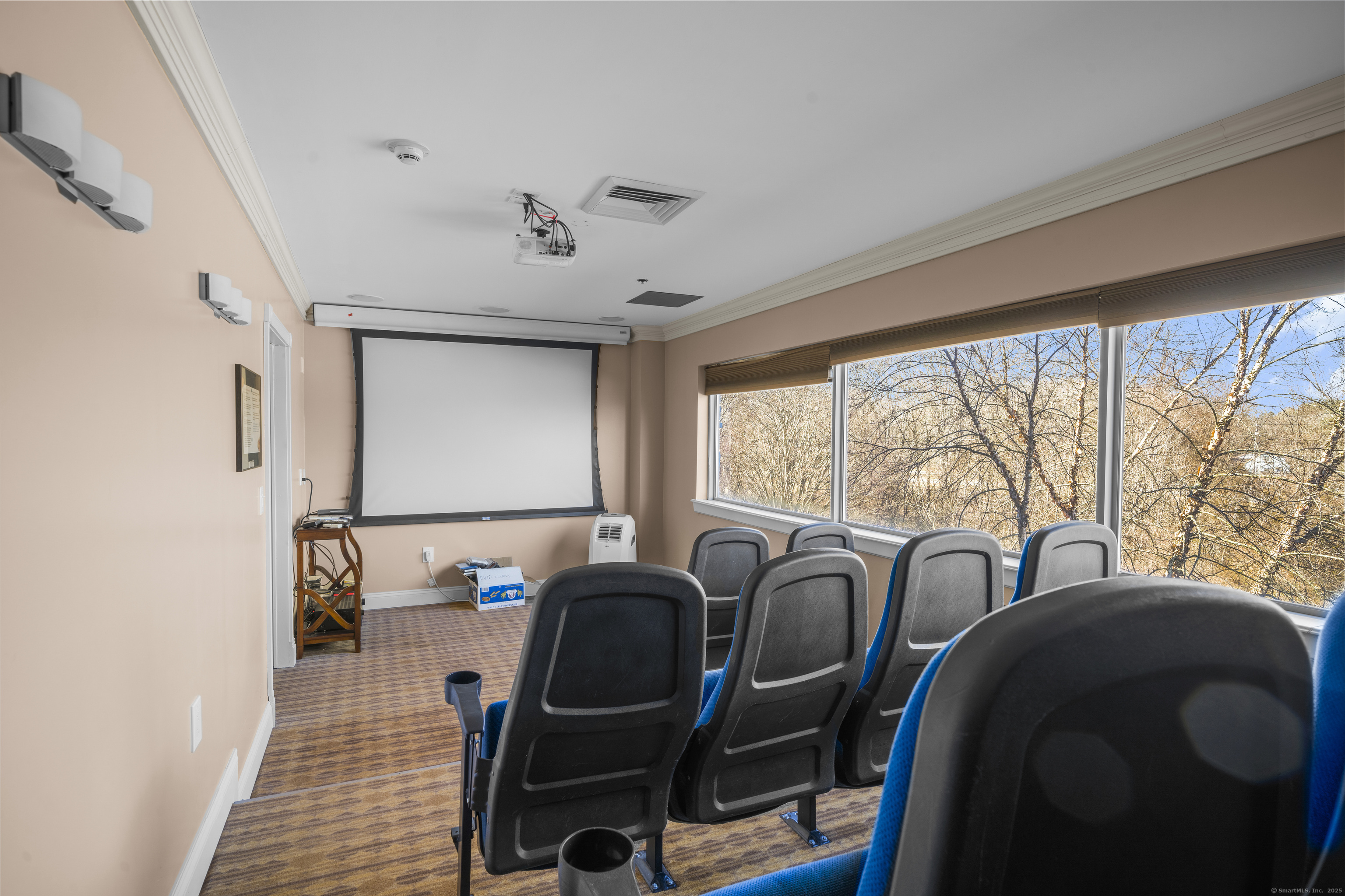 586 W Thames Street #APT 609, Norwich, Connecticut image 33