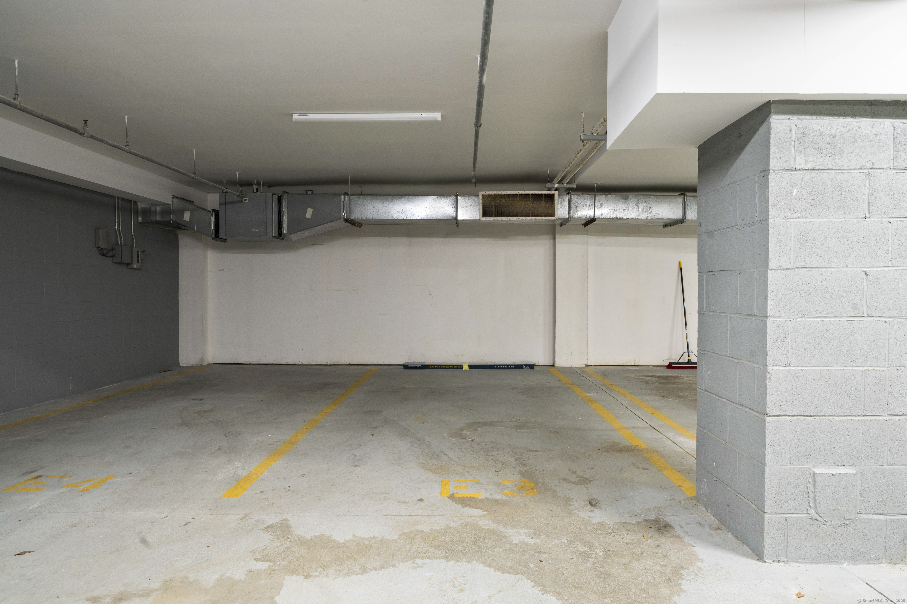 586 W Thames Street #APT 609, Norwich, Connecticut image 38