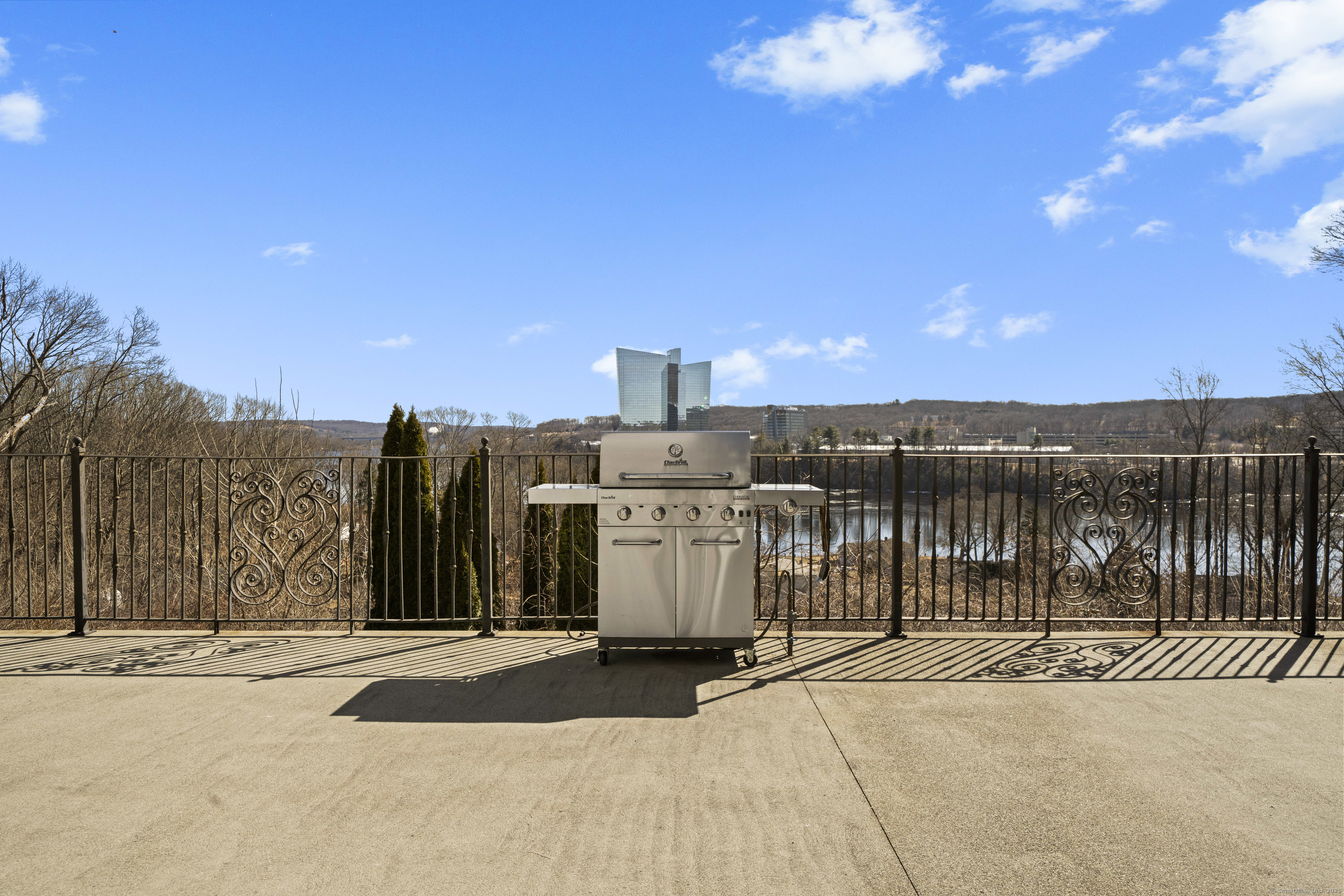 586 W Thames Street #APT 609, Norwich, Connecticut image 36