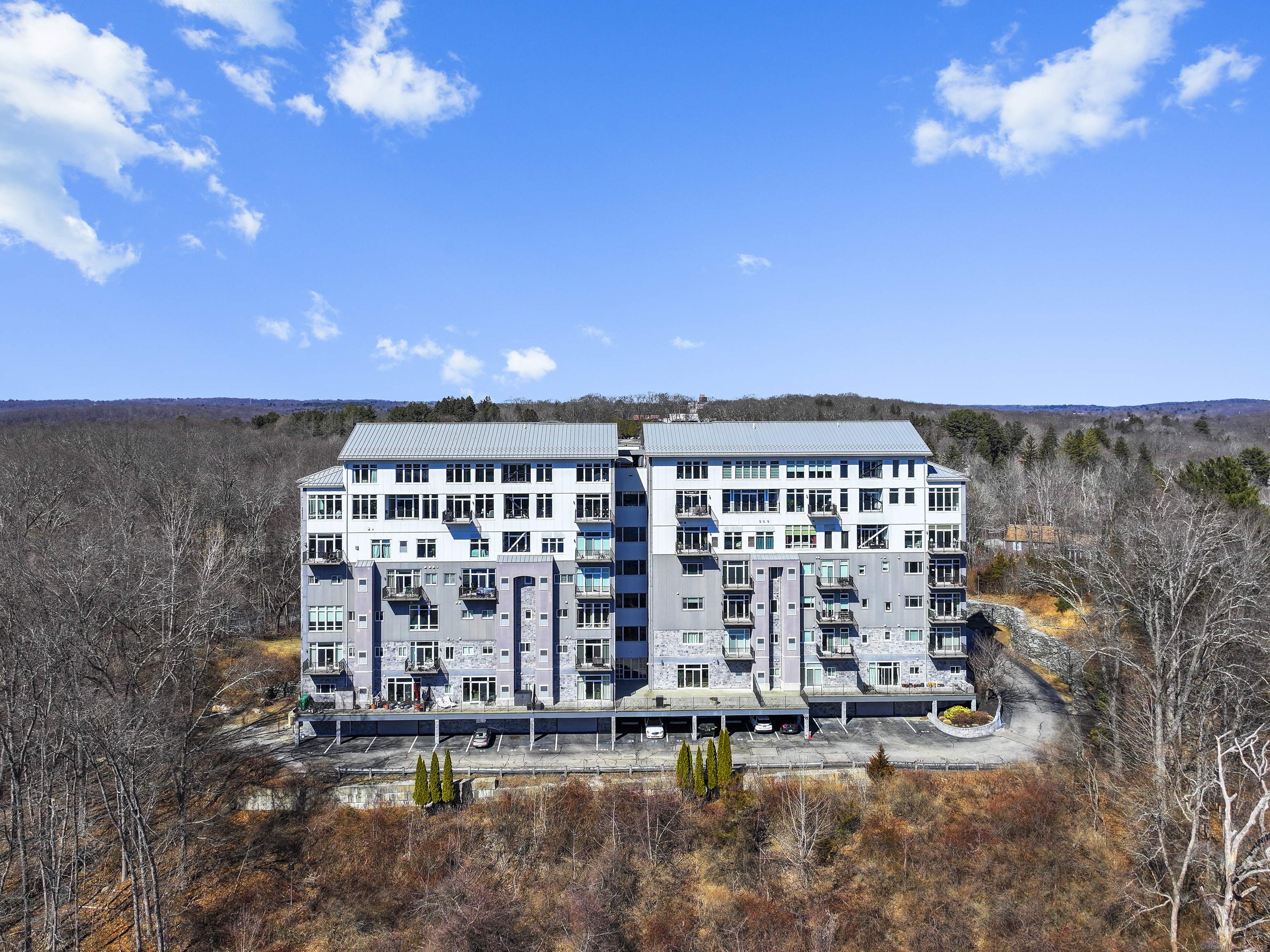 586 W Thames Street #APT 609, Norwich, Connecticut image 3