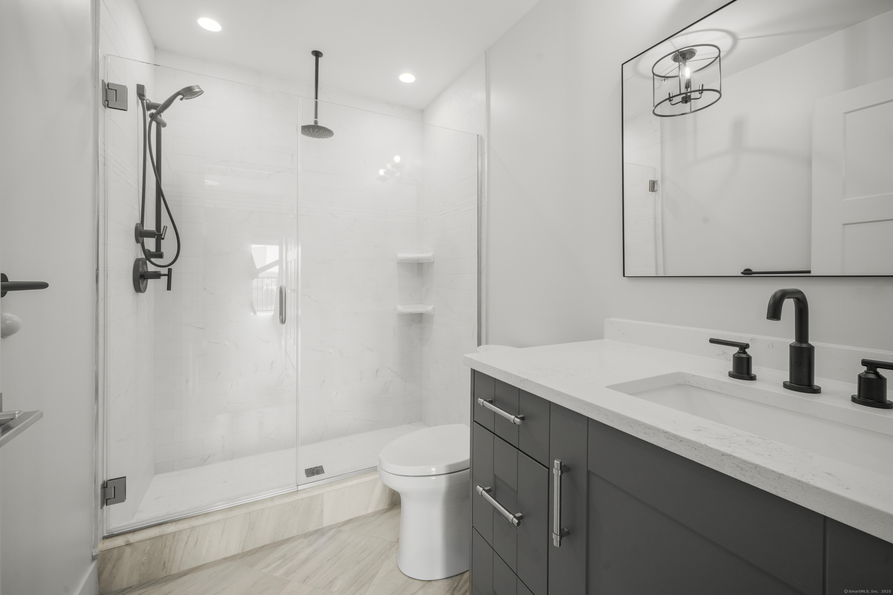 586 W Thames Street #APT 609, Norwich, Connecticut image 27