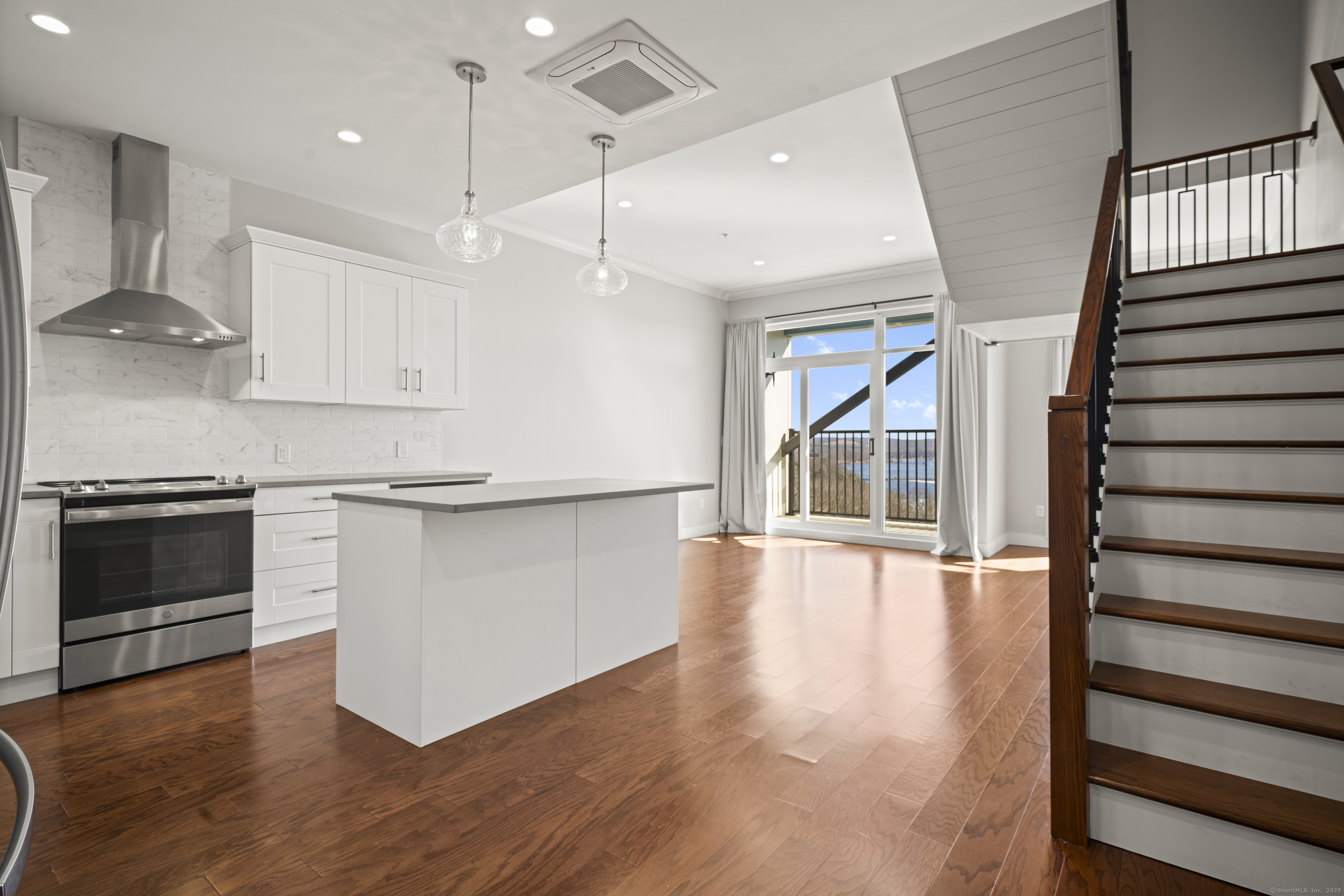 586 W Thames Street #APT 609, Norwich, Connecticut image 9