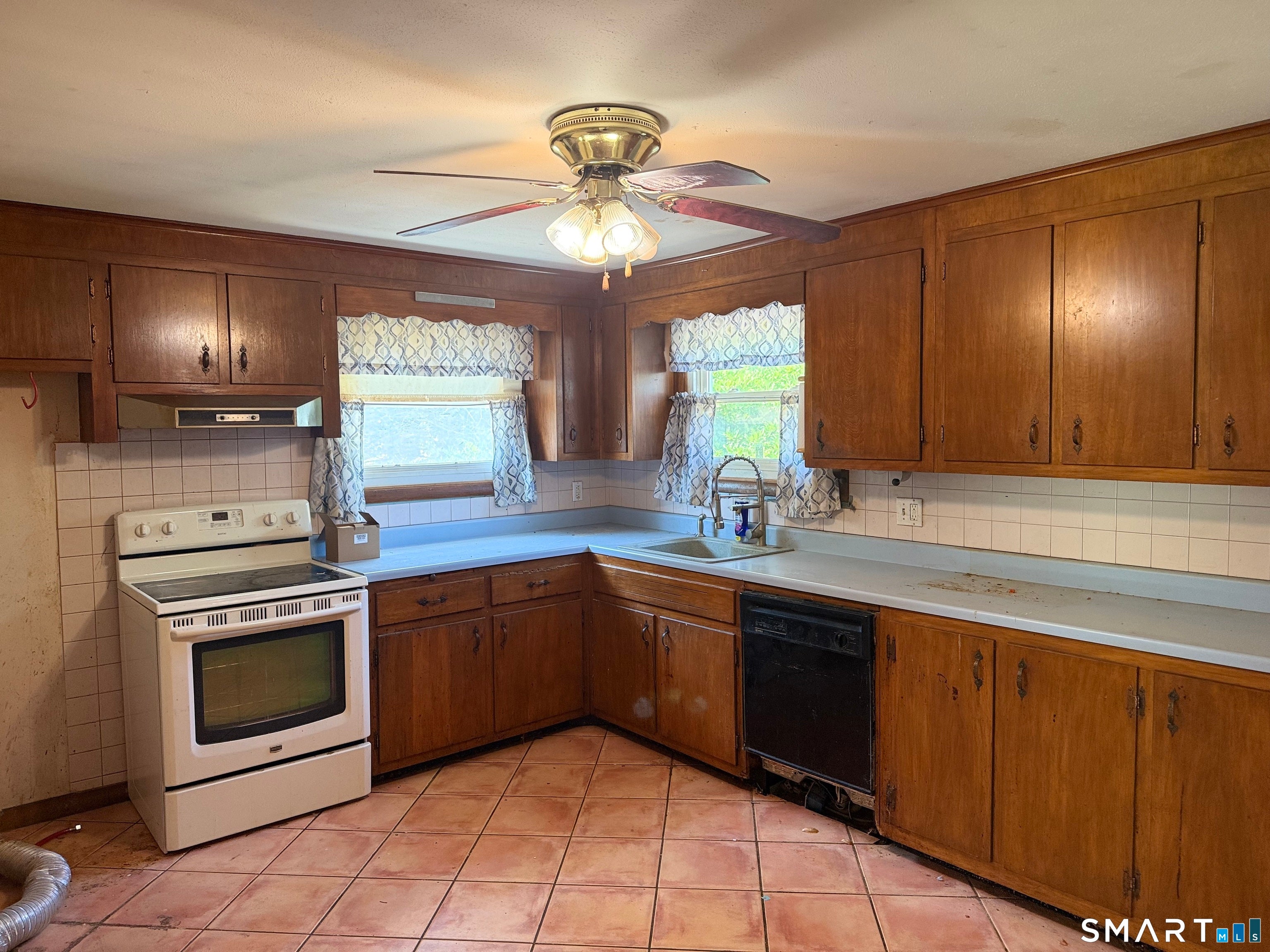 81 River Road
