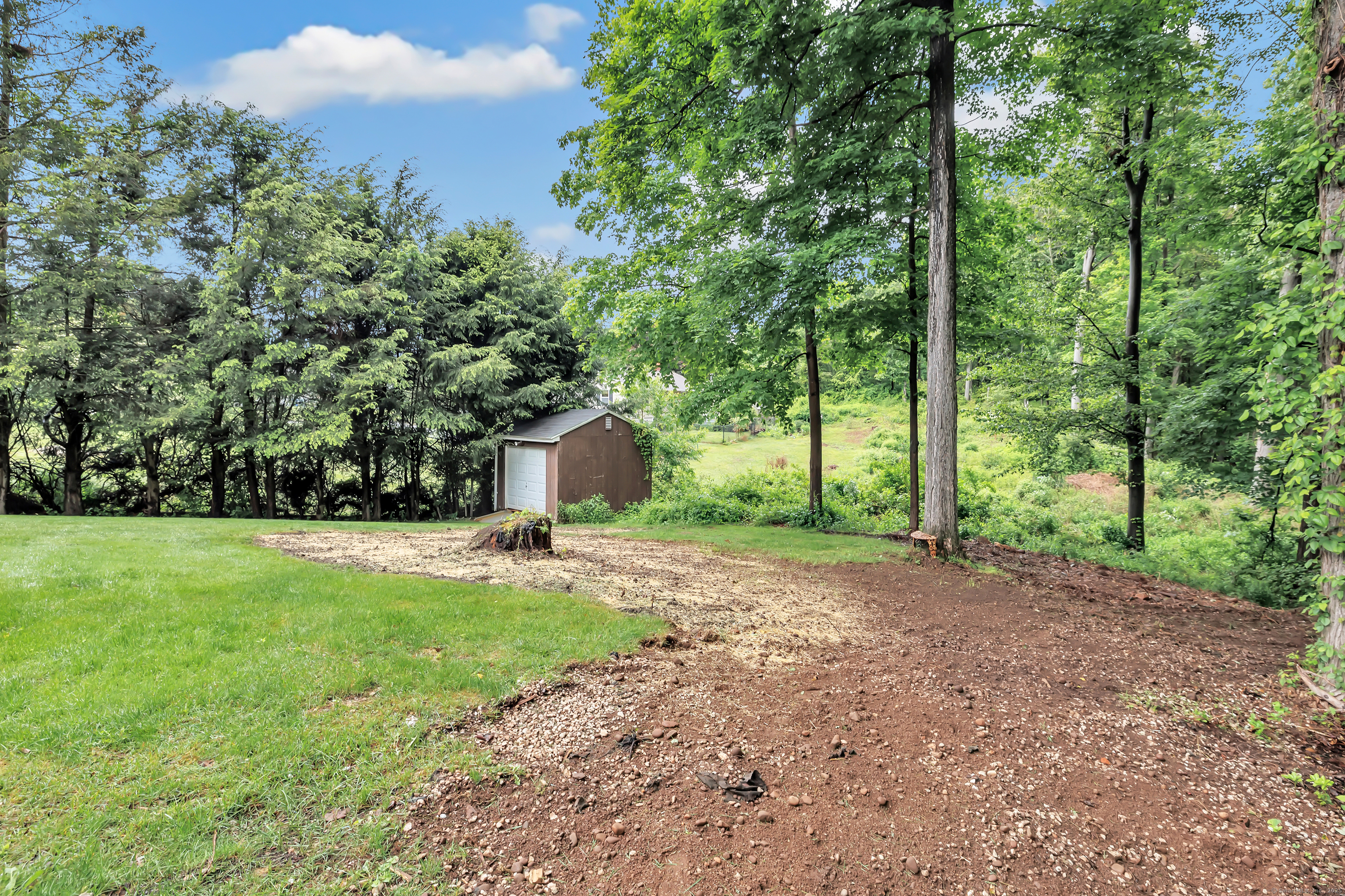 325 River Road, Hamden, Connecticut image 30