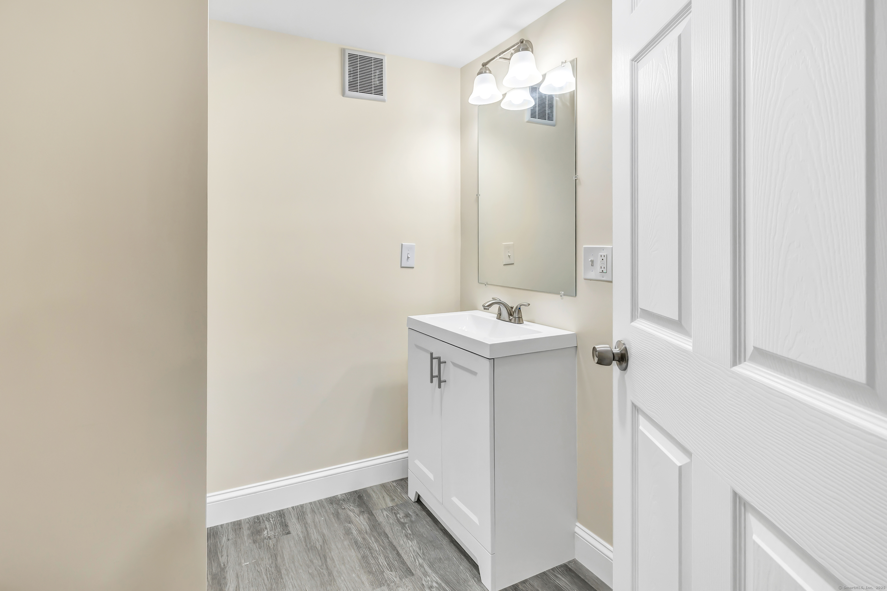 325 River Road, Hamden, Connecticut image 23