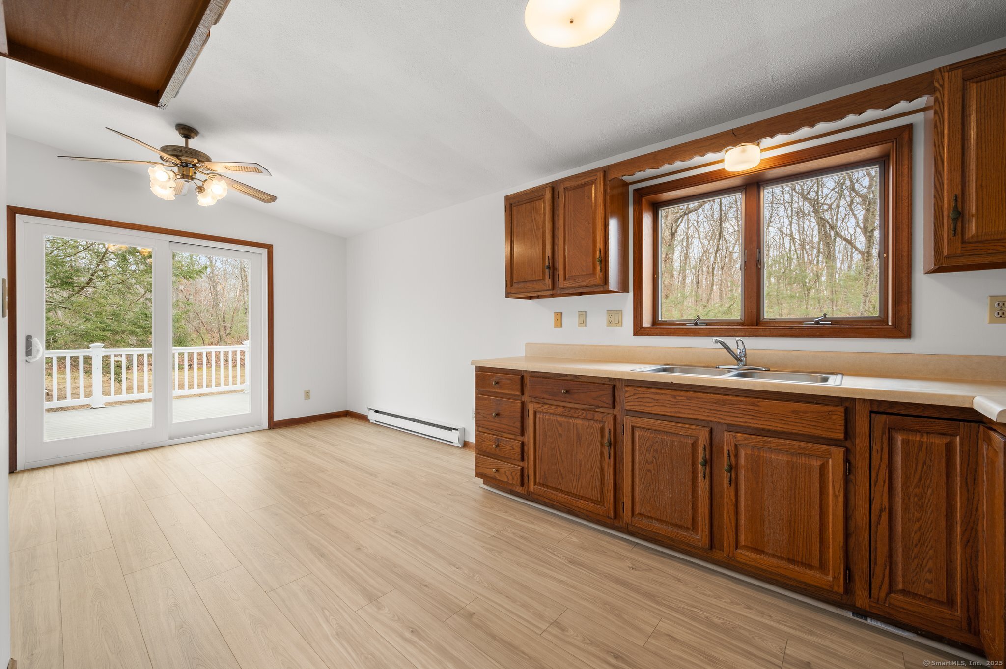 Griswold, Connecticut 06351, United States, 3 Bedrooms Bedrooms, ,1 BathroomBathrooms,Residential,Pending,18778