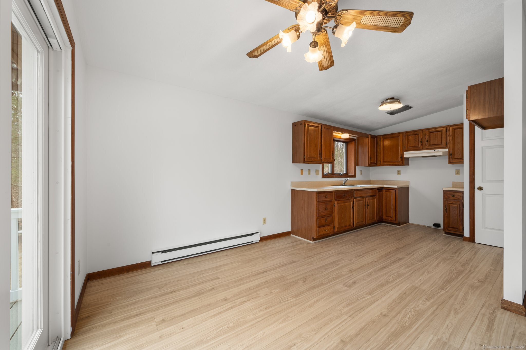 Griswold, Connecticut 06351, United States, 3 Bedrooms Bedrooms, ,1 BathroomBathrooms,Residential,Pending,18778