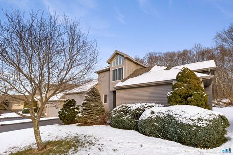 Photo of 12 Elizabeth Court #12, Stonington, CT 06340 (MLS # 24150658)