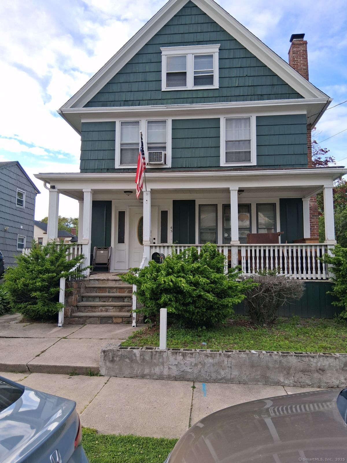 Property for Sale at Alpine Street, Bridgeport, Connecticut - Bedrooms: 3 
Bathrooms: 3 
Rooms: 6  - $400,000