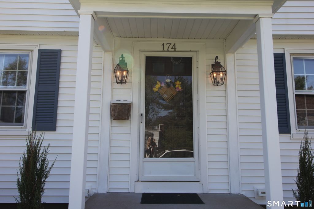 Photo of 174 Henry Street, Manchester, CT 06042 (MLS # 24168357)