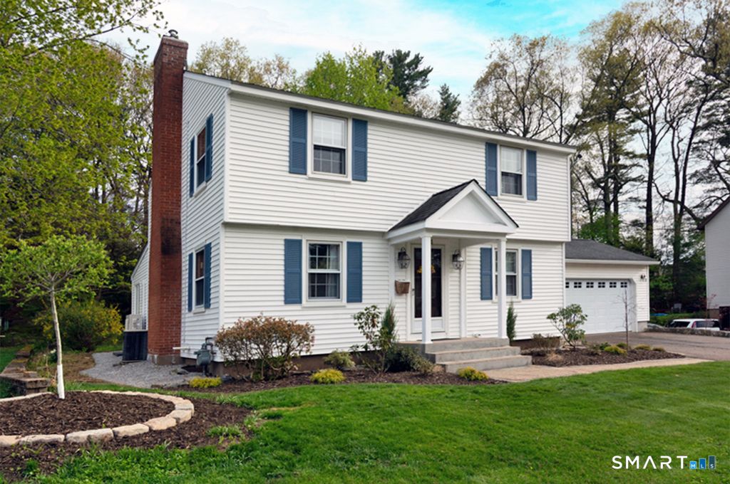 Photo of 174 Henry Street, Manchester, CT 06042 (MLS # 24168357)