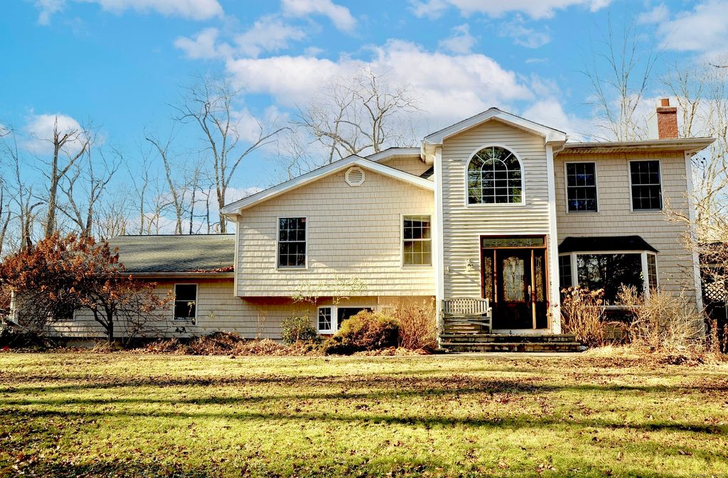 Photo of 113 Winthrop Road, Westbrook, CT 06498 (MLS # 24143546)