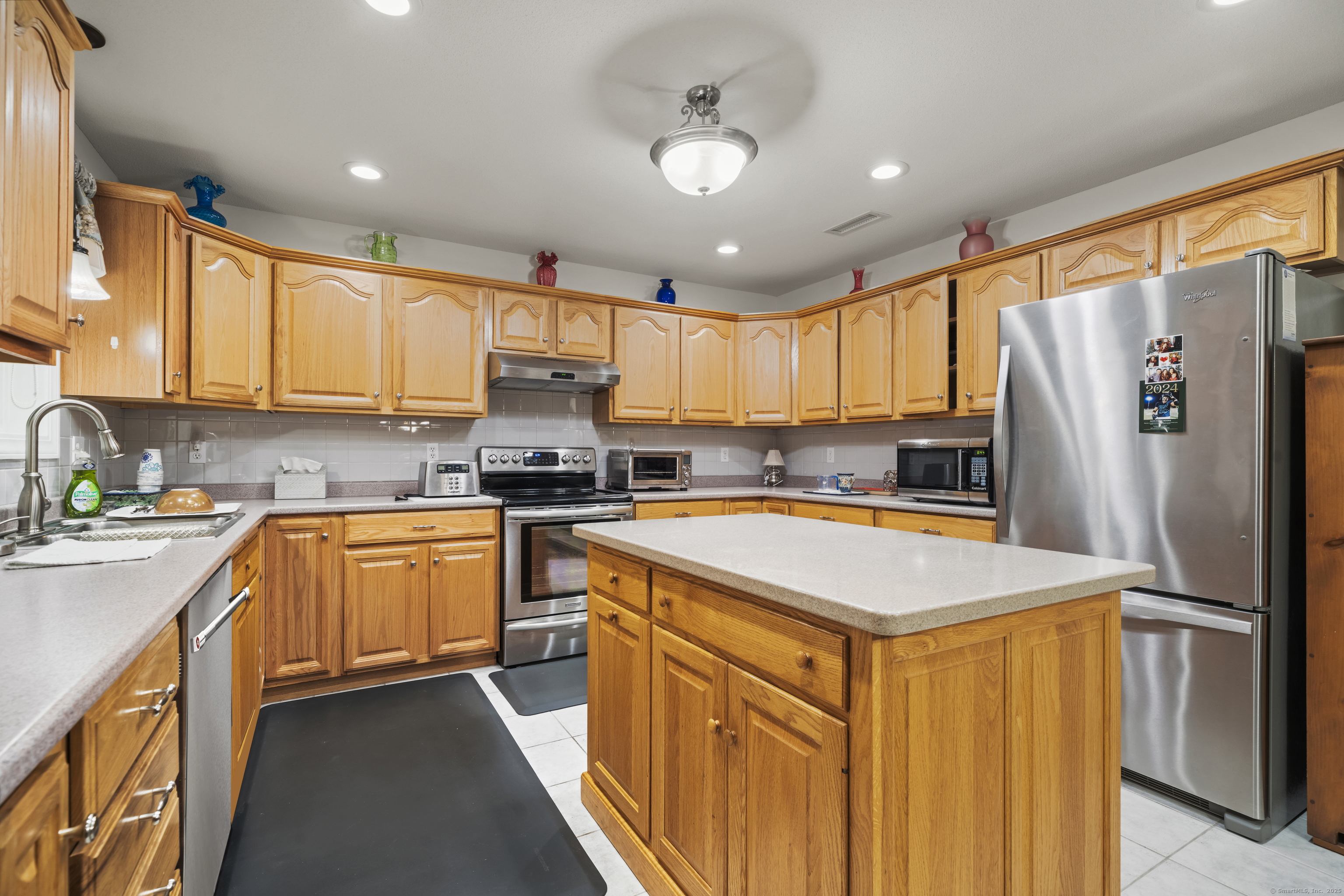 268 Broad Brook Road, Enfield, Connecticut image 3