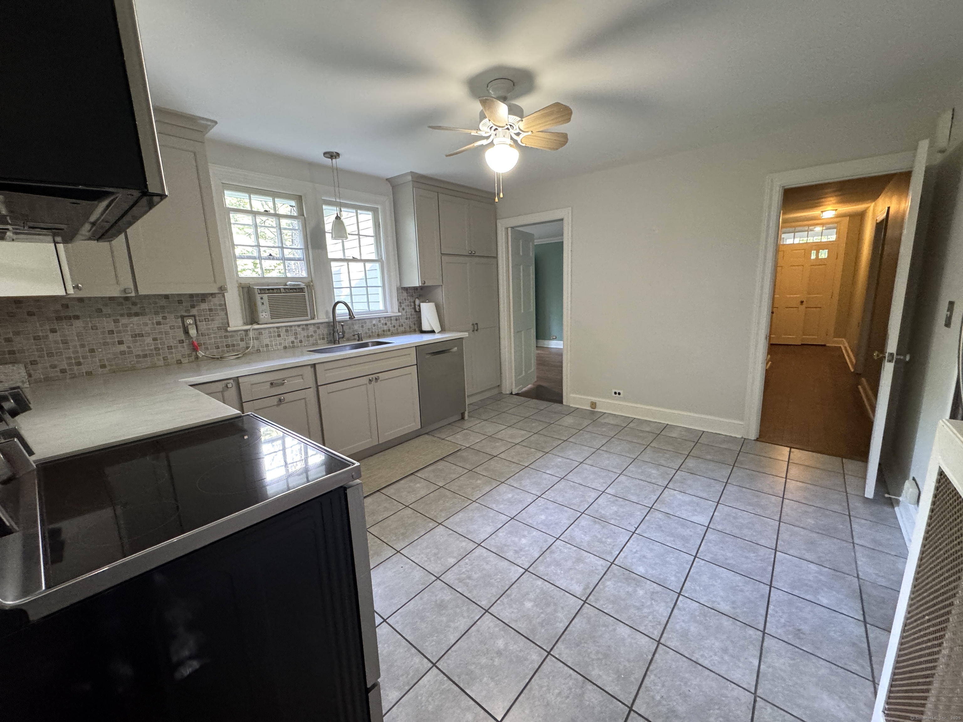 153 Black Rock Turnpike